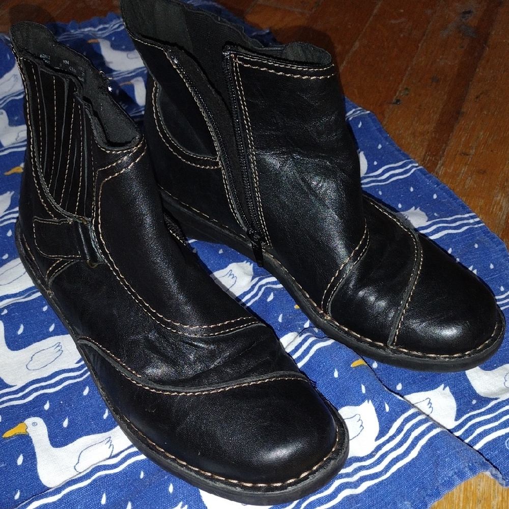Clarks 62812 Black Leather Ankle Women's Boots Size 9M